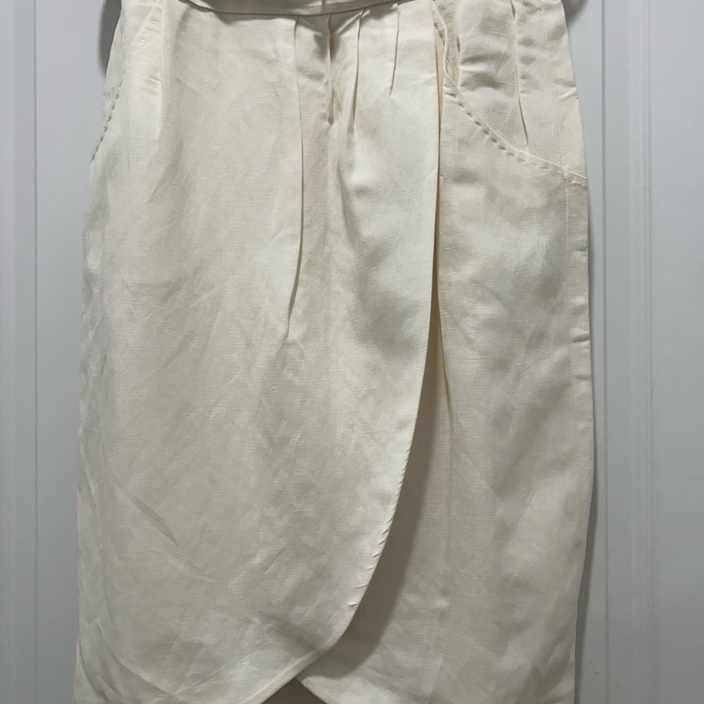 ANTONIO MELANI Cream Skirt with Gold Zipper